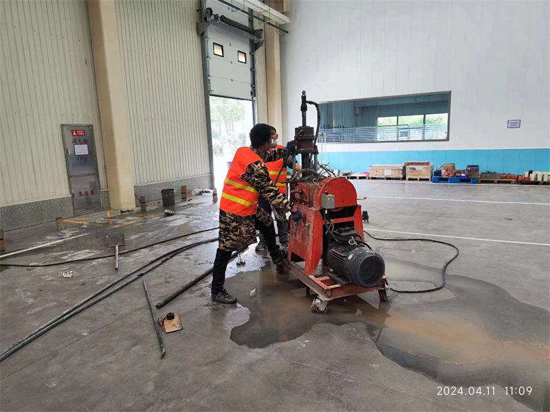 寻乌厂房地面下沉塌陷注浆加固施工